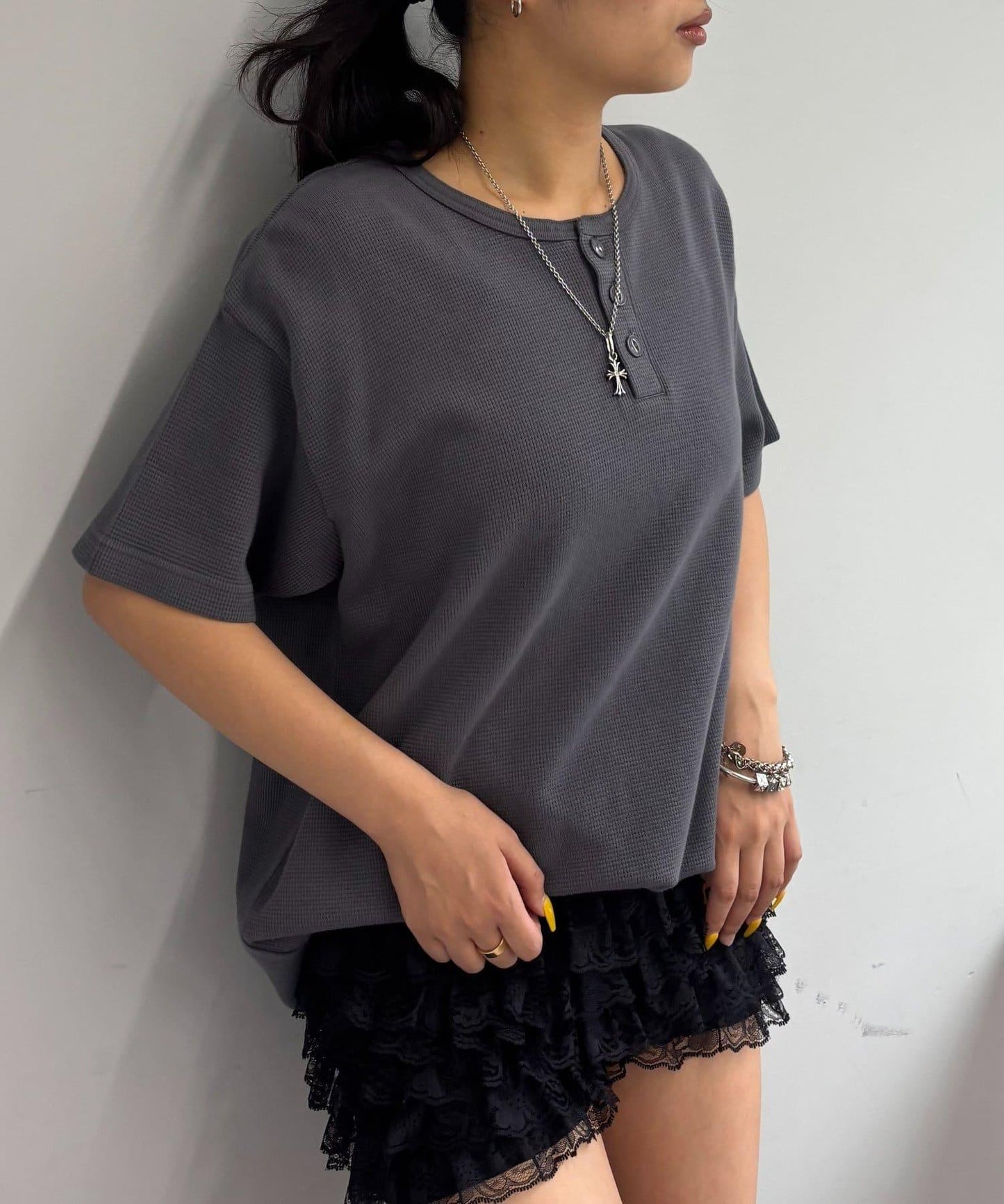 【酸奶油/酸奶油】華夫餅亨利圓領T恤 / 2尺碼