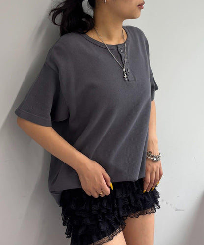 【酸奶油/酸奶油】華夫餅亨利圓領T恤 / 2尺碼