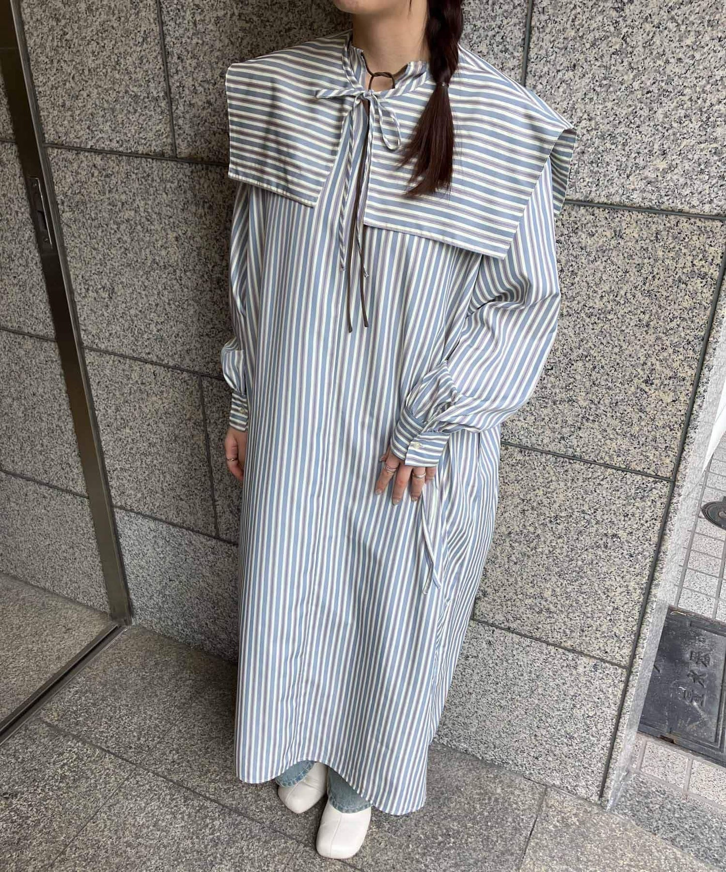 方領套裝條紋連衣裙