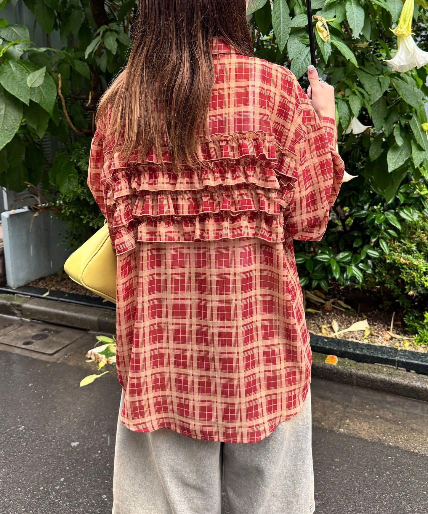 荷葉邊拼接上衣