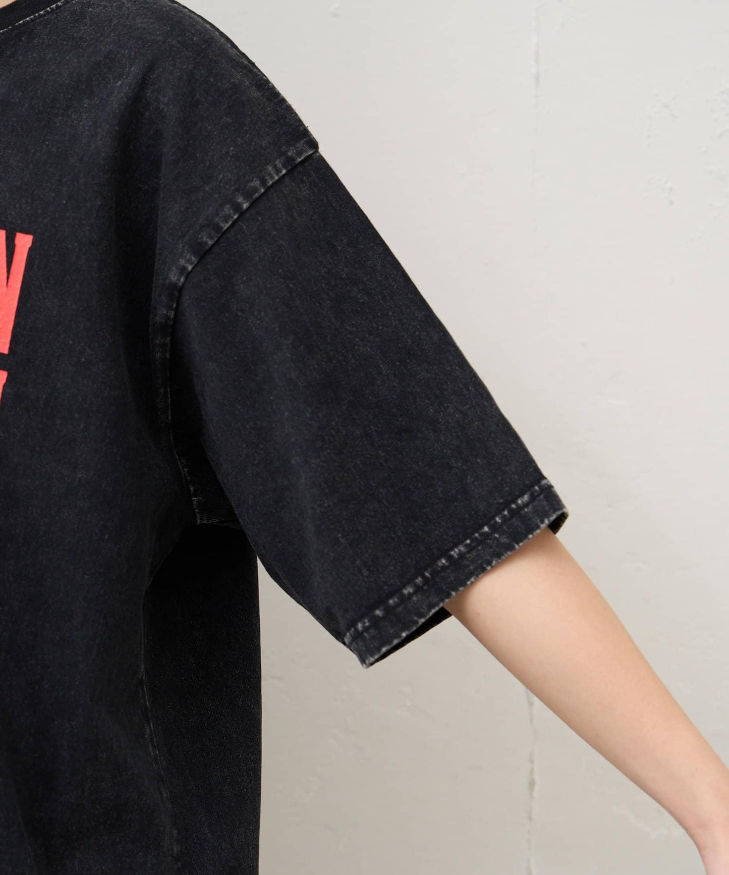 【男女通用】酸洗標誌T恤