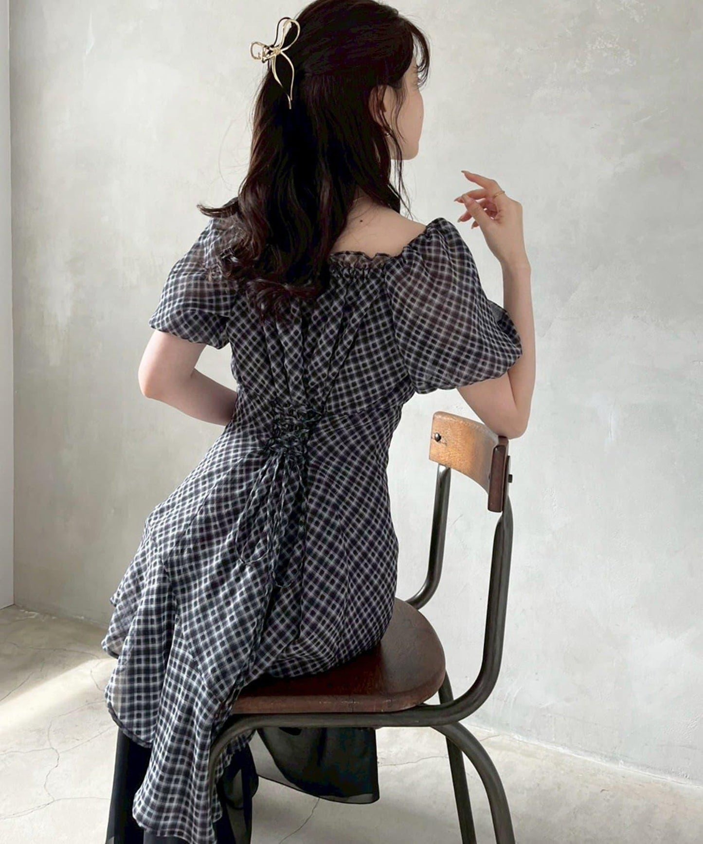 【黑色系列】不對稱設計長款連衣裙