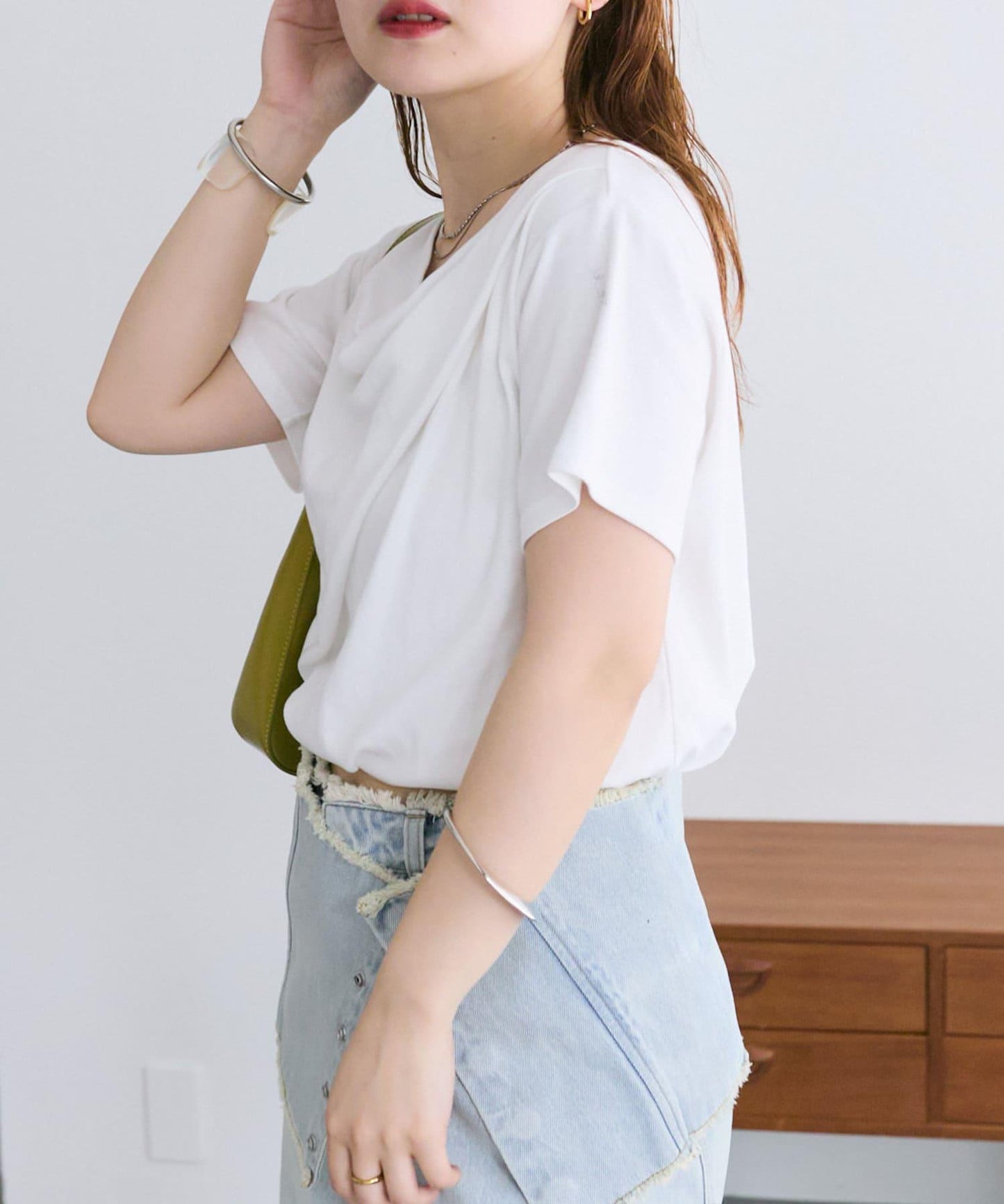 mystic 露肩設計T恤