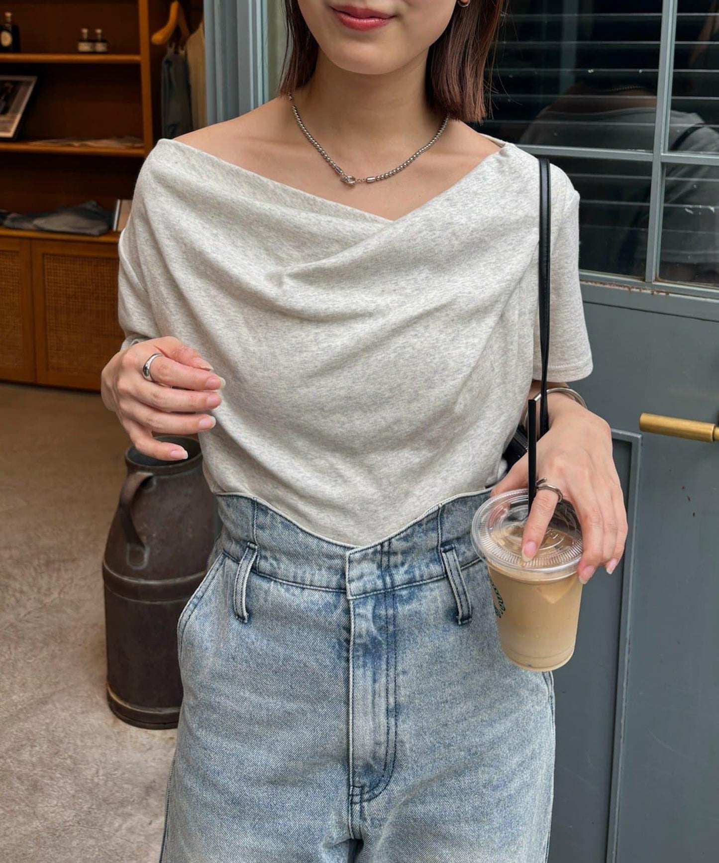 mystic 露肩設計T恤