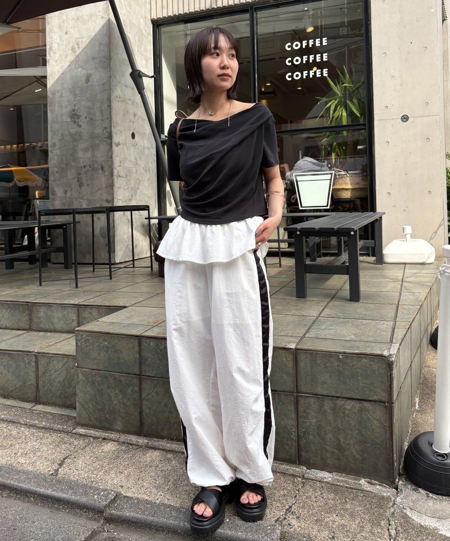 mystic 露肩設計T恤