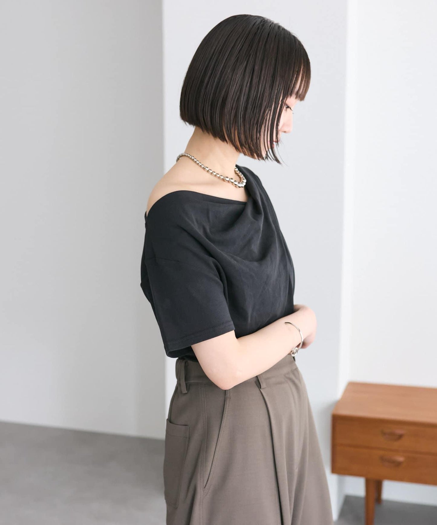 mystic 露肩設計T恤