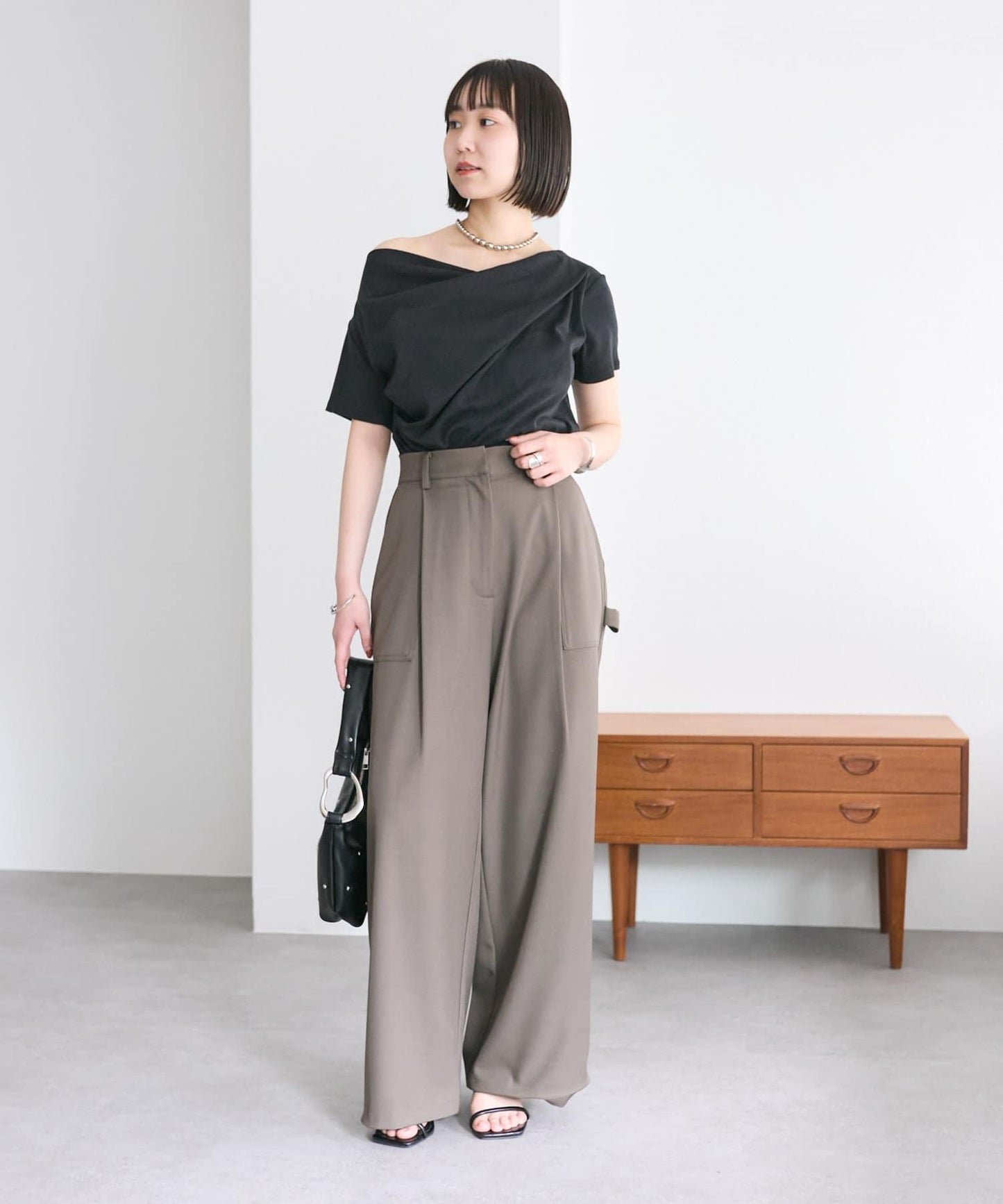 mystic 露肩設計T恤