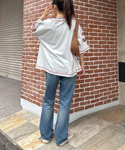 【HELLO.SANFRANCISCO】花朵剪裁寬鬆T恤