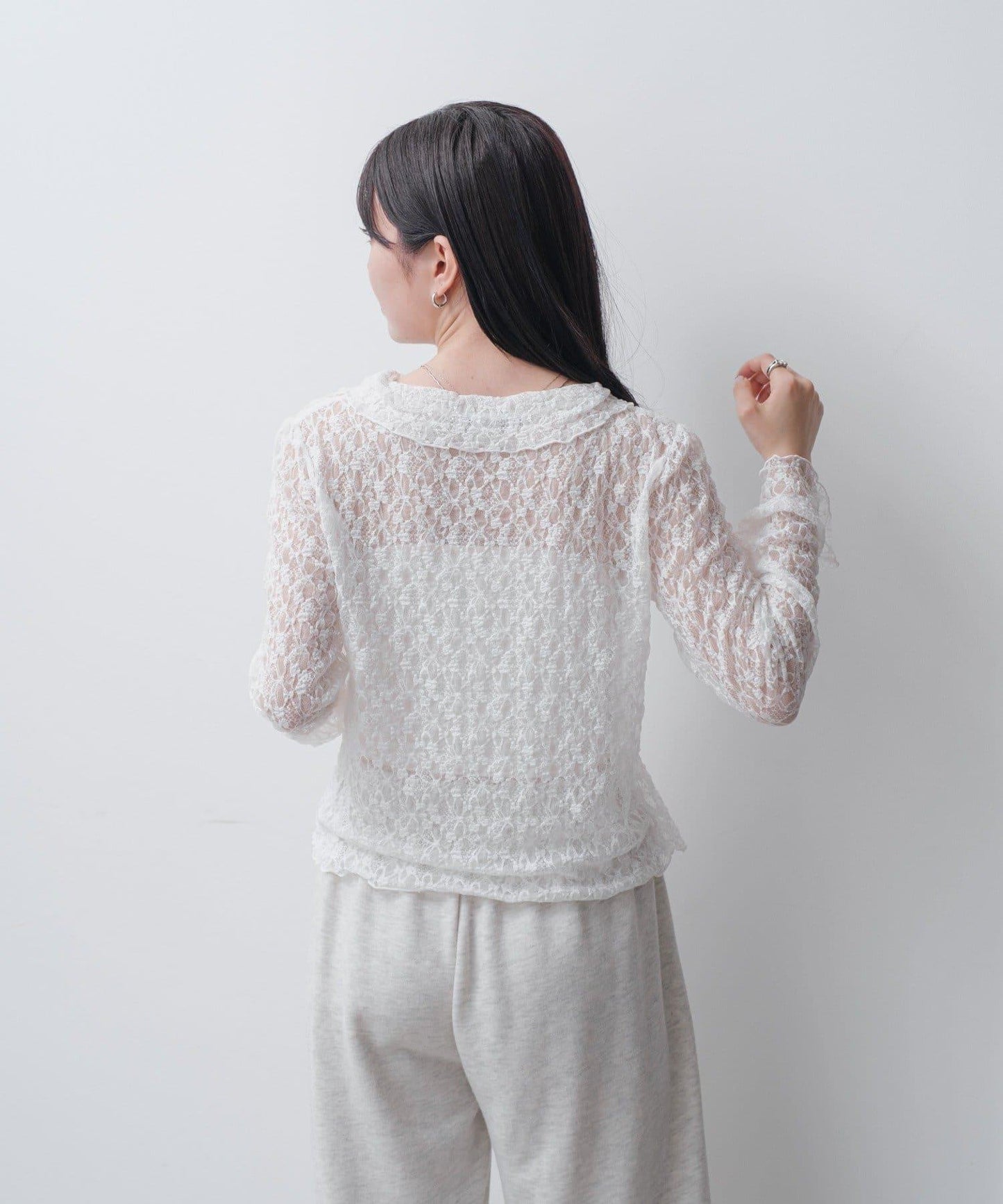 領口蕾絲套頭衫
