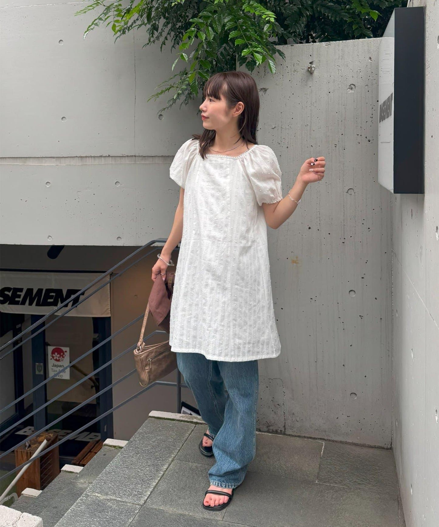 Discoat umm. 多比織點短袖迷你連衣裙