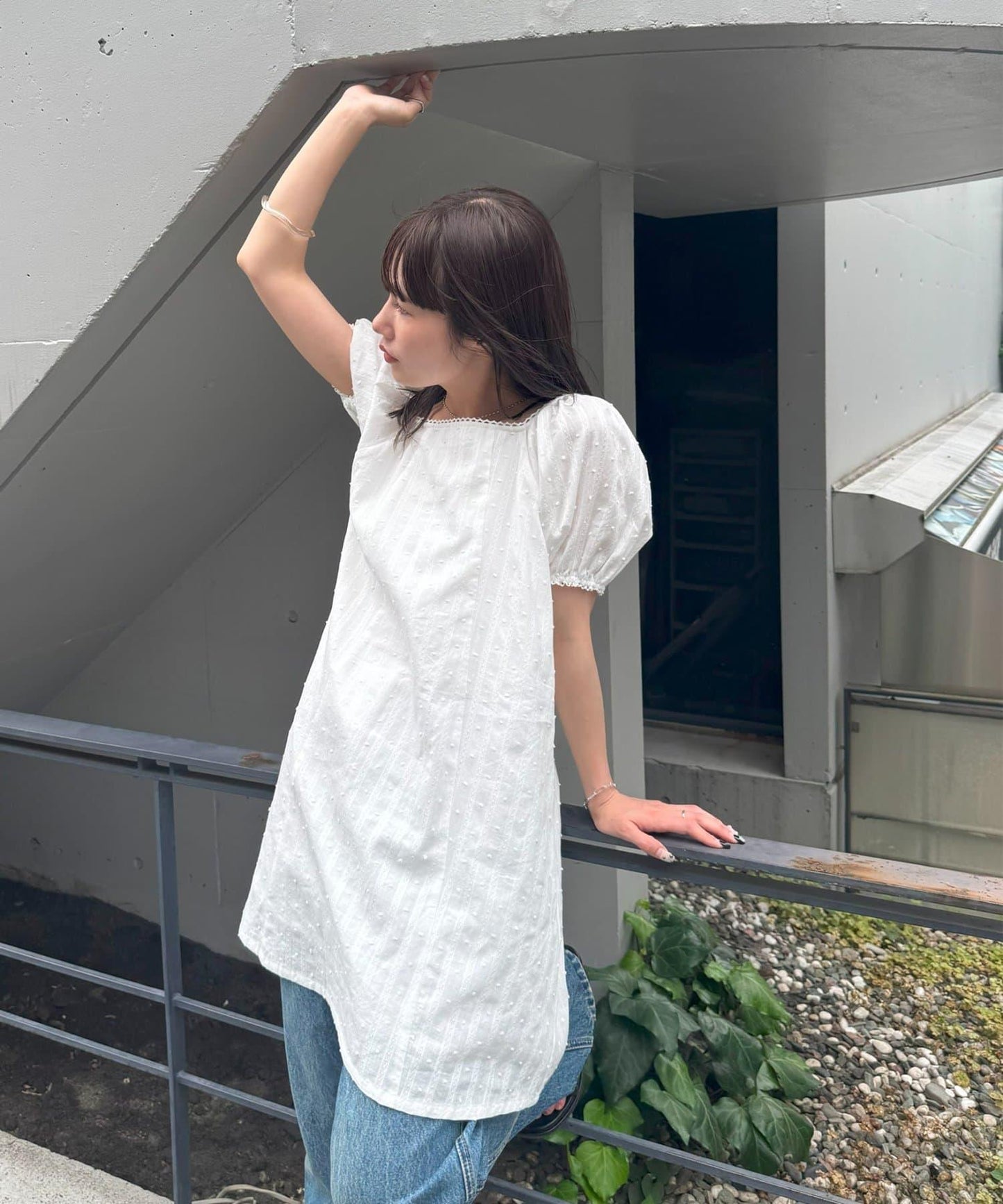 Discoat umm. 多比織點短袖迷你連衣裙