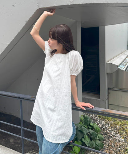 Discoat umm. 多比織點短袖迷你連衣裙