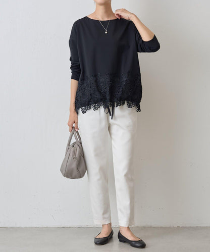 下襬蕾絲修身T恤