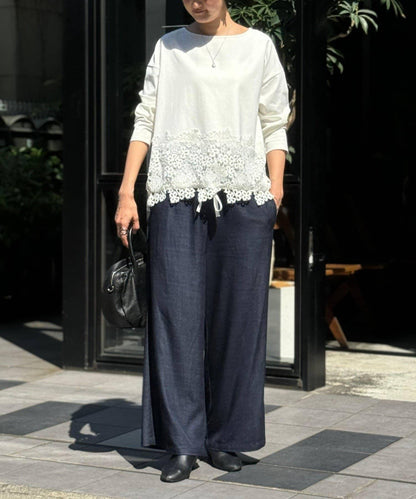 下襬蕾絲修身T恤