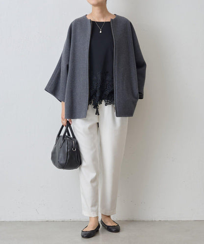 下襬蕾絲修身T恤