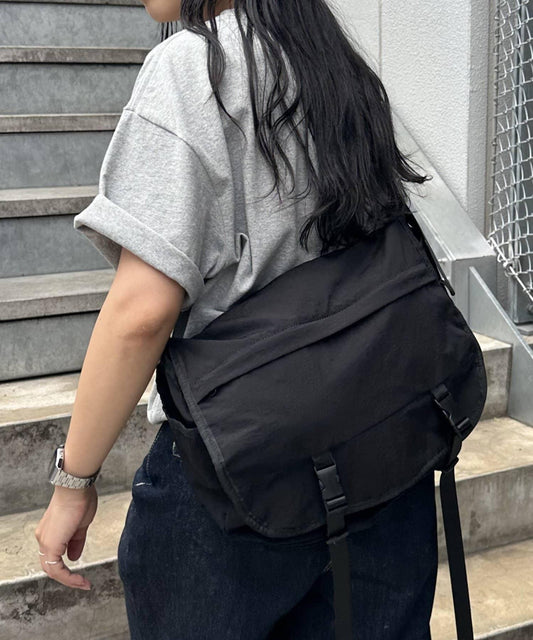 【男女通用/輕量380克】防水軟尼龍信使包