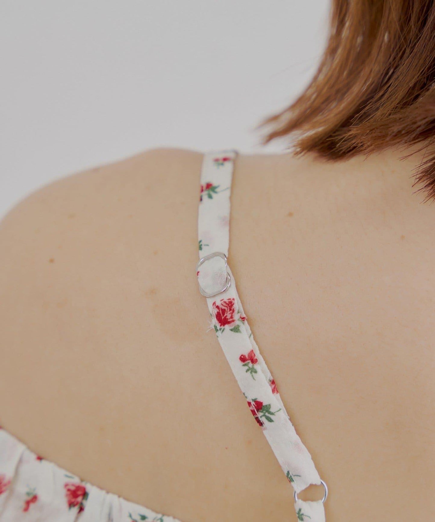 2way泡泡袖下垂荷葉邊上衣