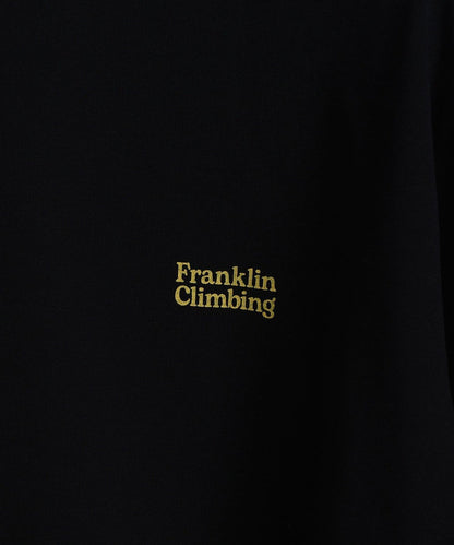 【Franklin Climbing】衝浪板和汽車背景印花T恤