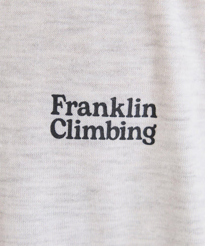 【Franklin Climbing】衝浪板和汽車背景印花T恤