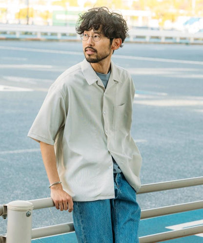 Reflax 功能性素材 輕鬆合身 開領襯衫 短袖