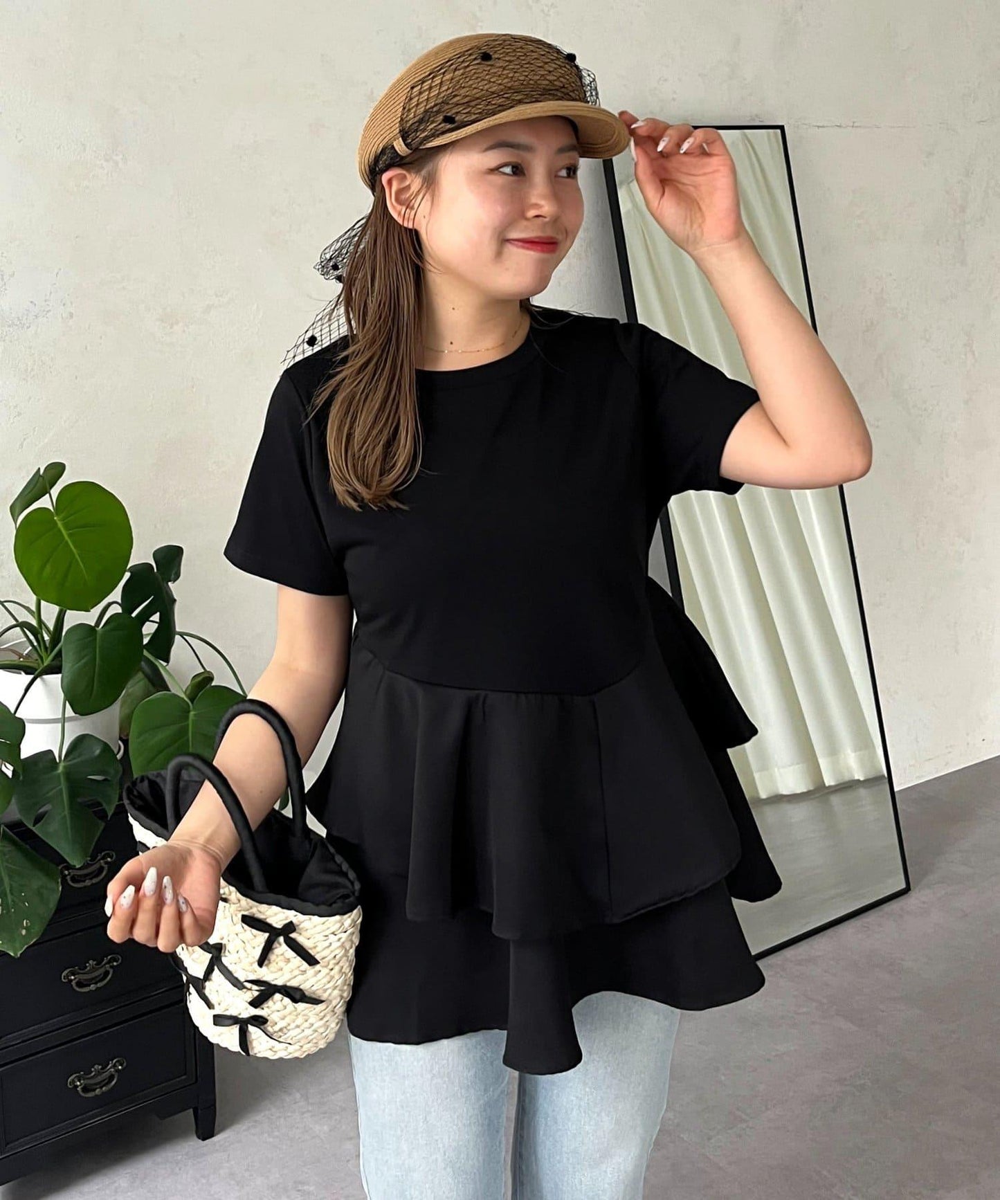 【MOMO】不對稱荷葉邊拼接荷葉邊T恤