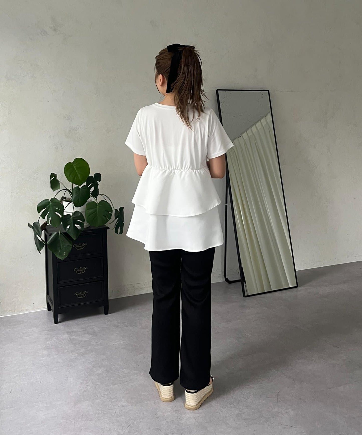 【MOMO】不對稱荷葉邊拼接荷葉邊T恤