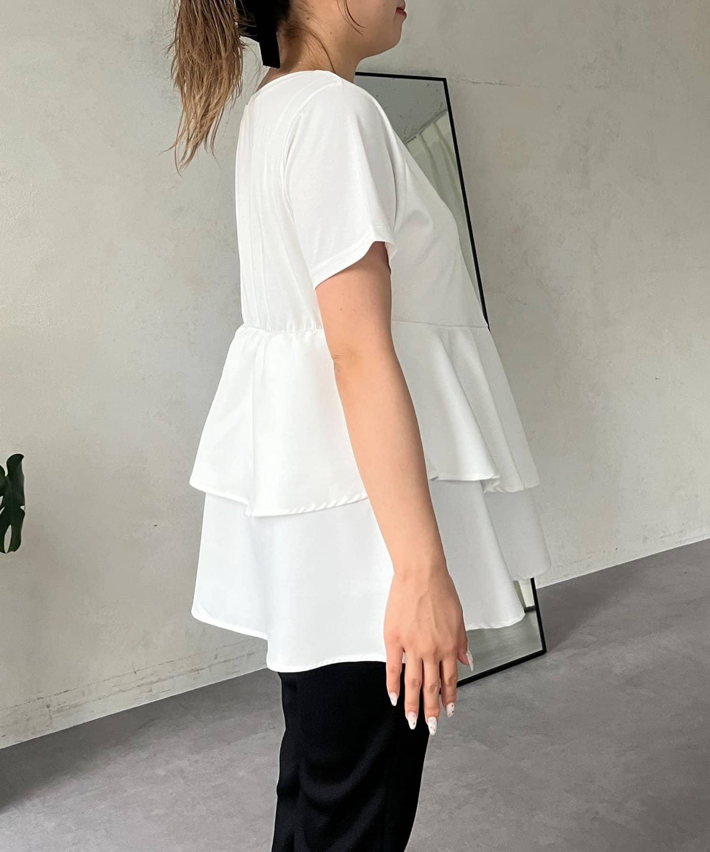【MOMO】不對稱荷葉邊拼接荷葉邊T恤
