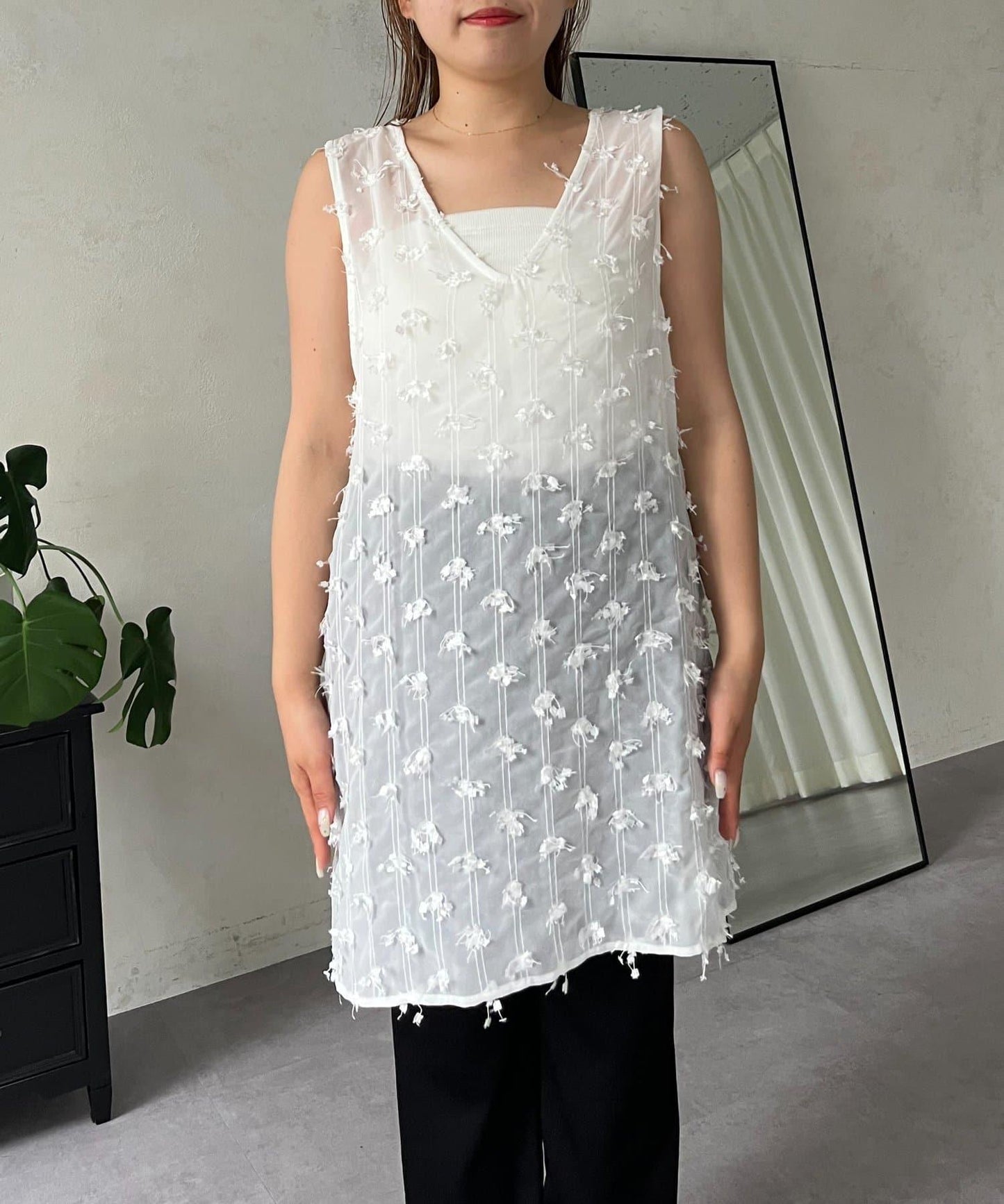 【MOMO】透視流蘇V領長款馬甲