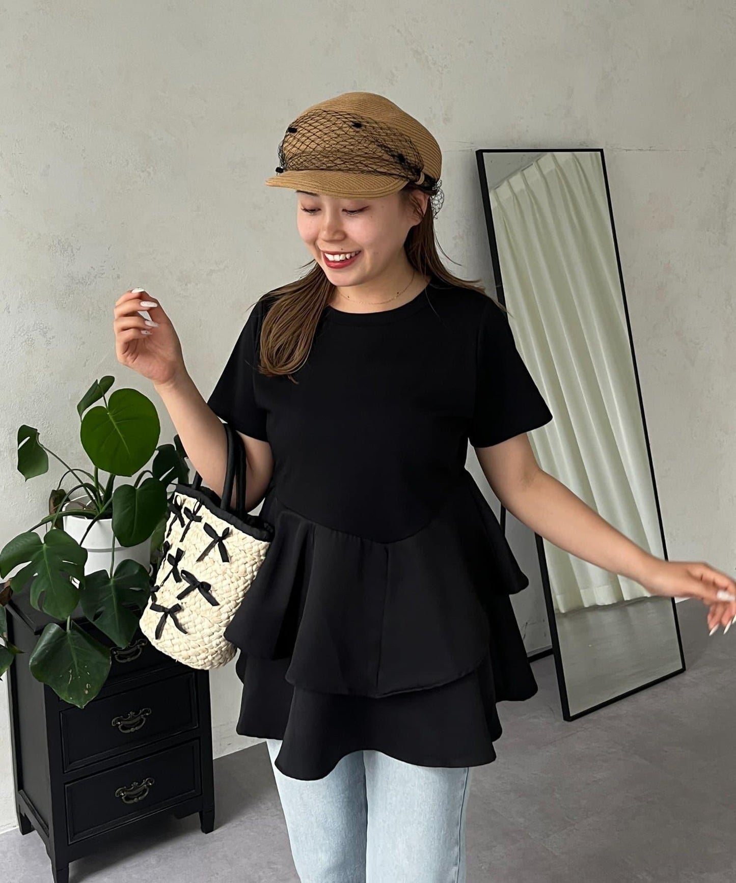 【MOMO】不對稱荷葉邊拼接荷葉邊T恤