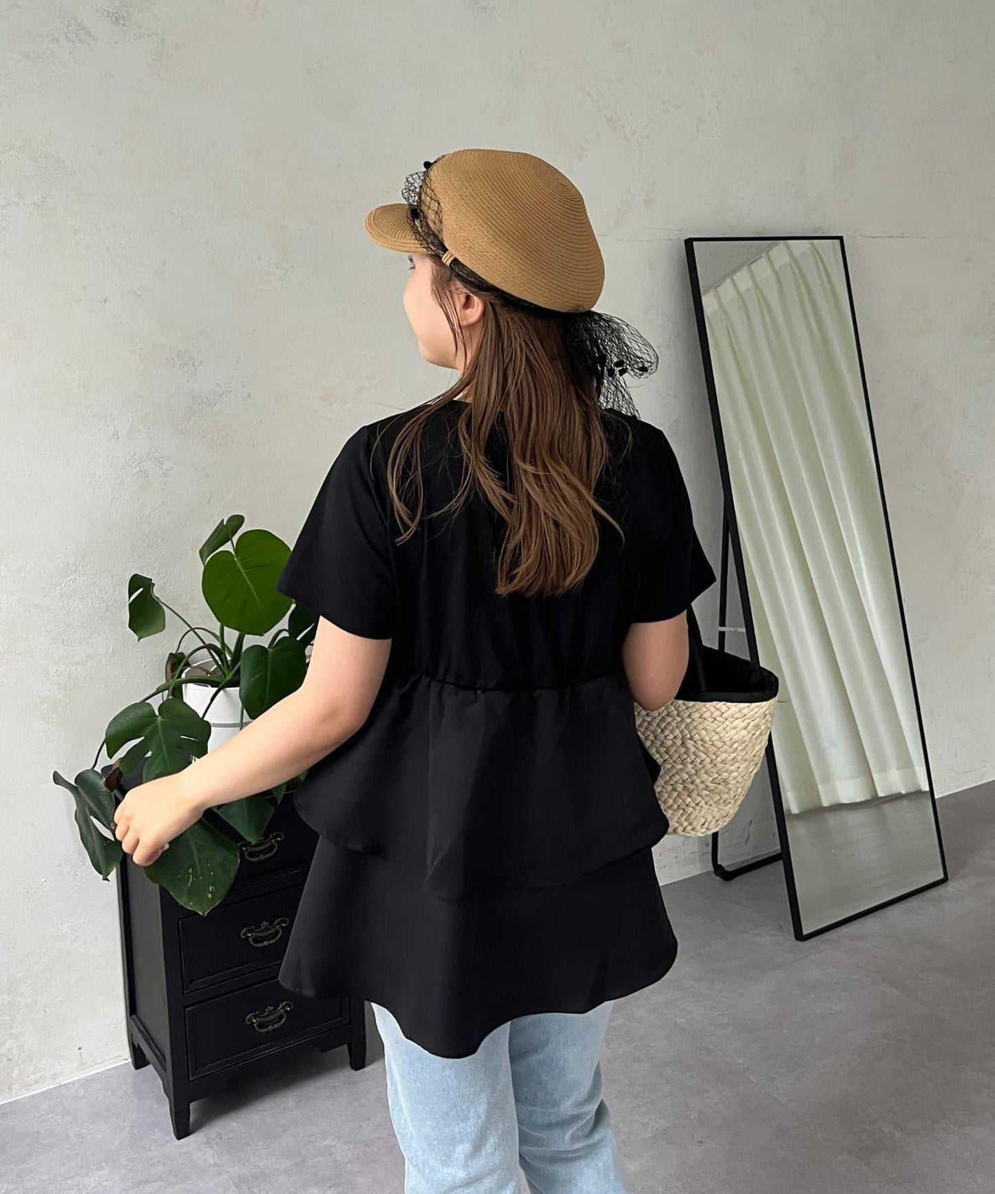 【MOMO】不對稱荷葉邊拼接荷葉邊T恤