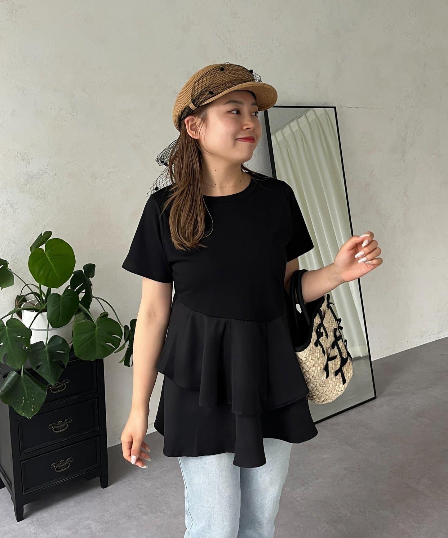 【MOMO】不對稱荷葉邊拼接荷葉邊T恤