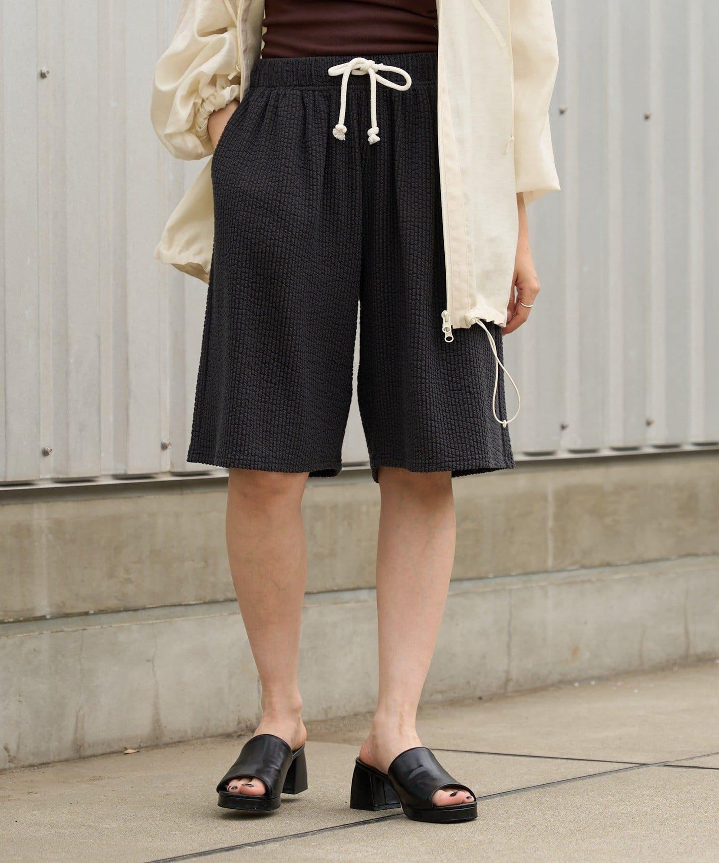 Kastane 彈力泡泡紗休閒短褲