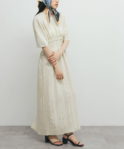 荷葉邊褶皺拼接連衣裙