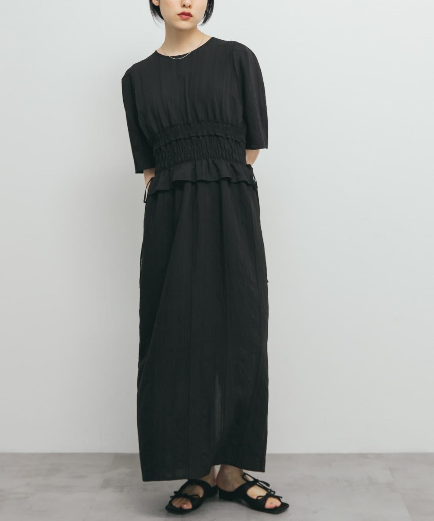 荷葉邊褶皺拼接連衣裙