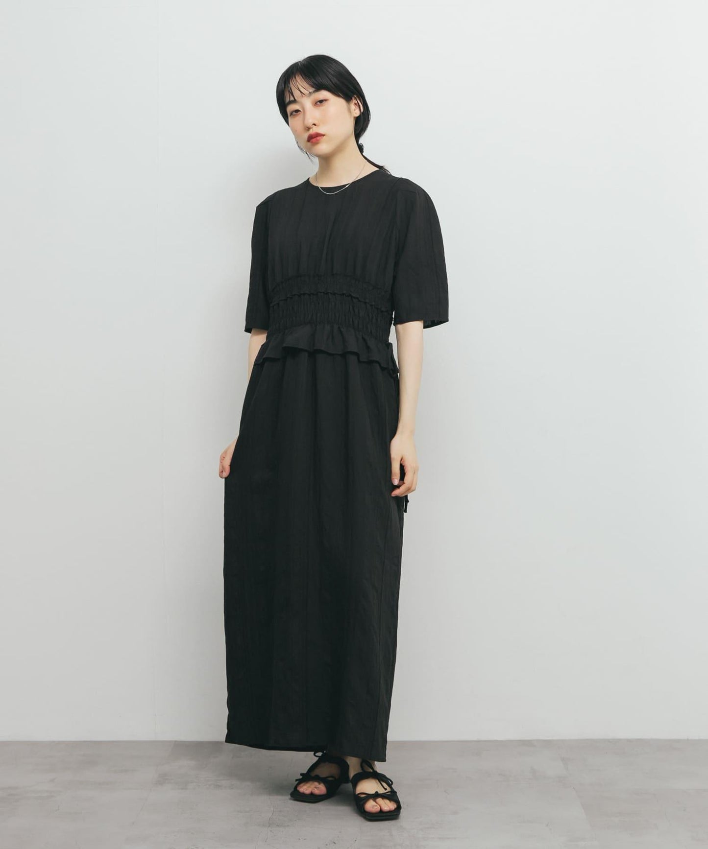 荷葉邊褶皺拼接連衣裙