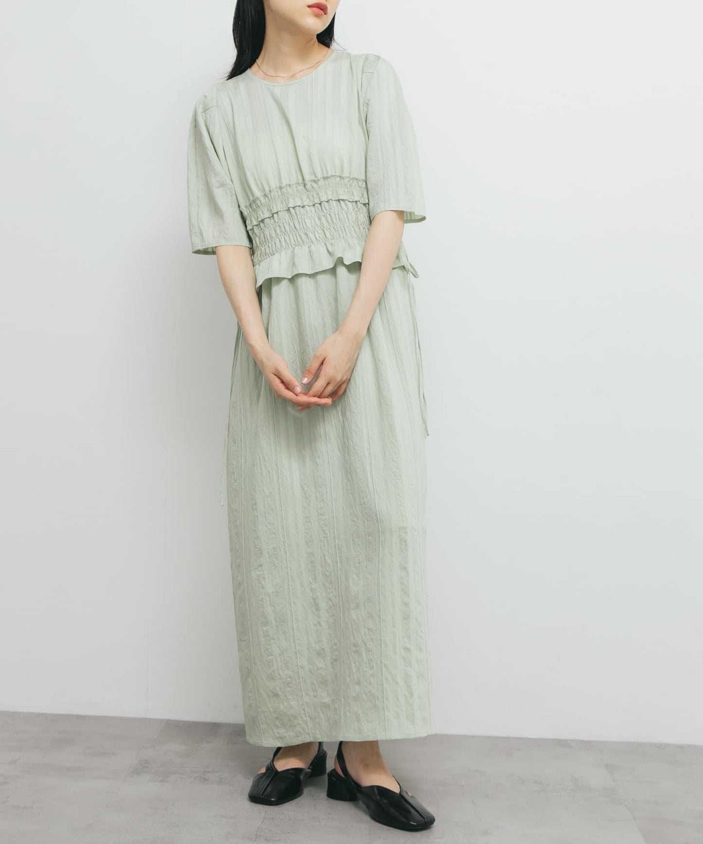 荷葉邊褶皺拼接連衣裙