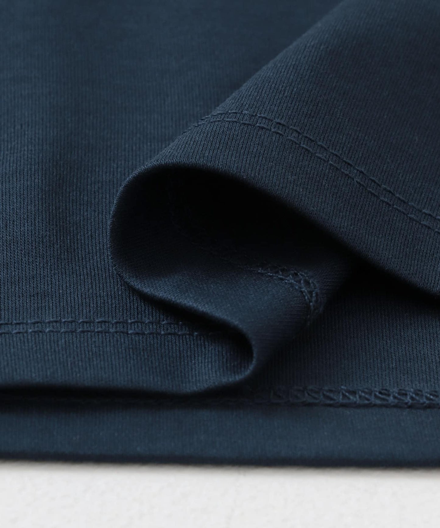 不對稱帶胸墊吊帶背心