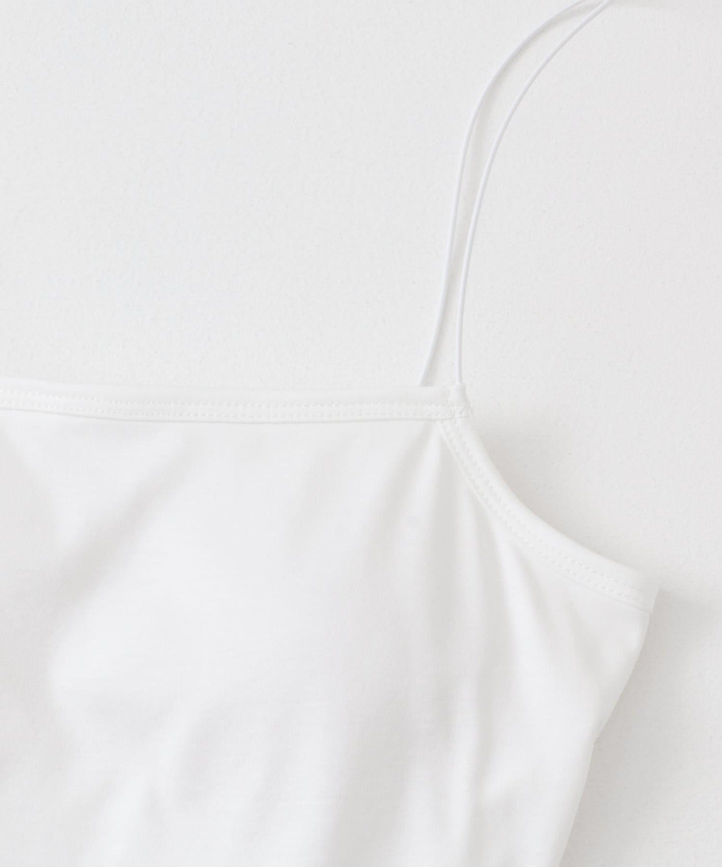 不對稱帶胸墊吊帶背心