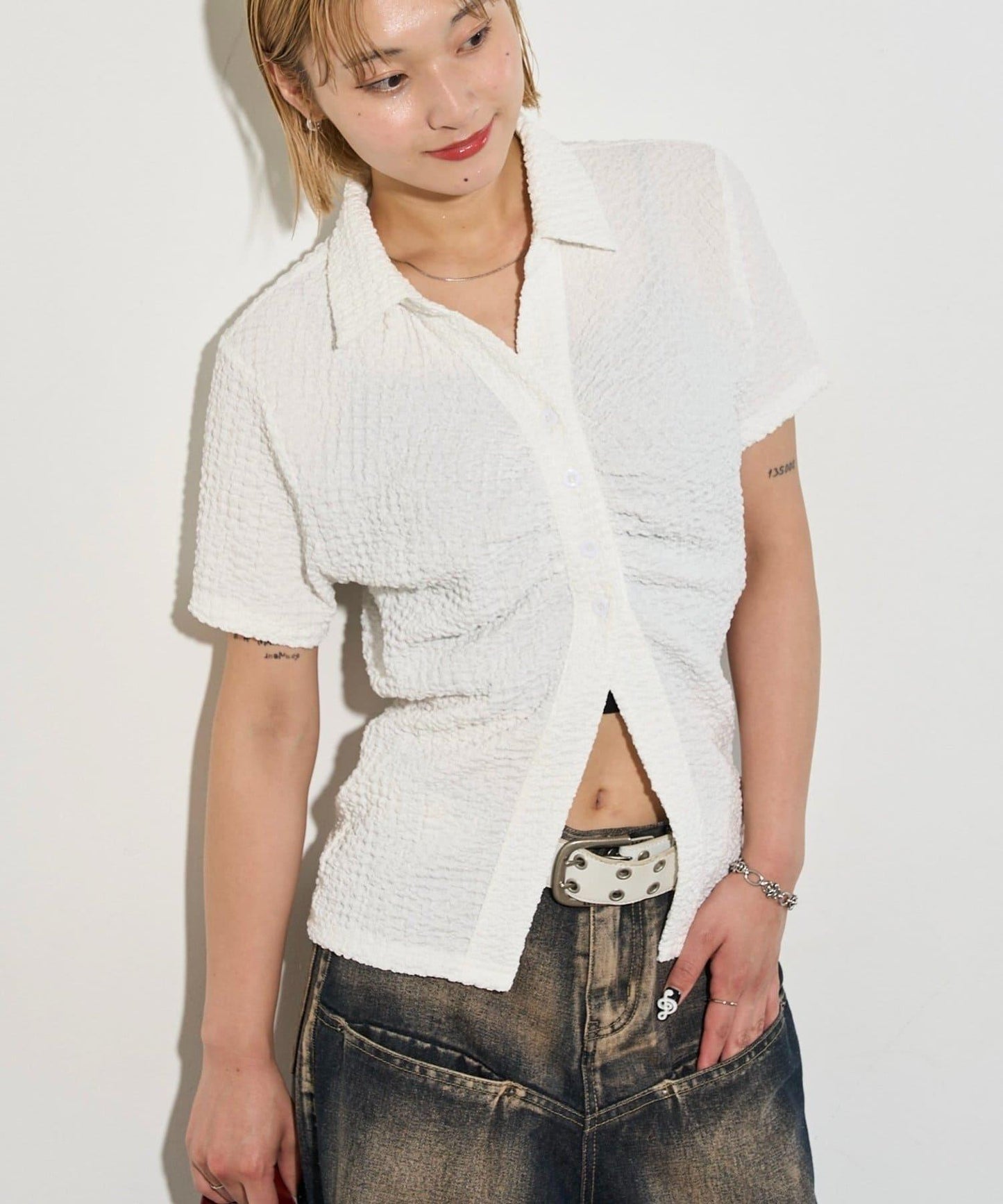 立體褶皺設計 聚攏褶飾 襯衫