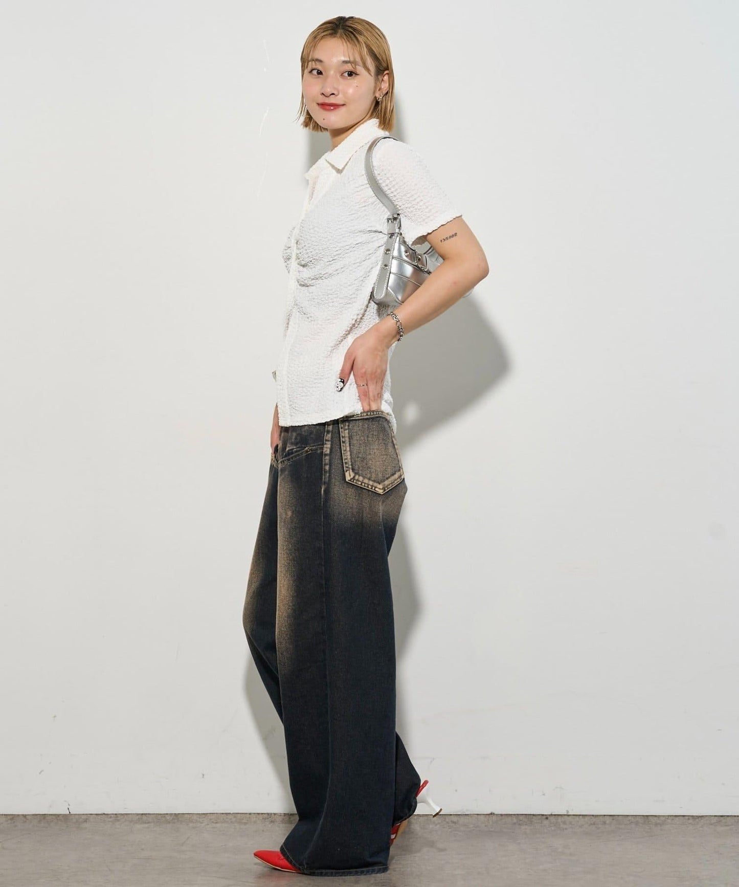 立體褶皺設計 聚攏褶飾 襯衫