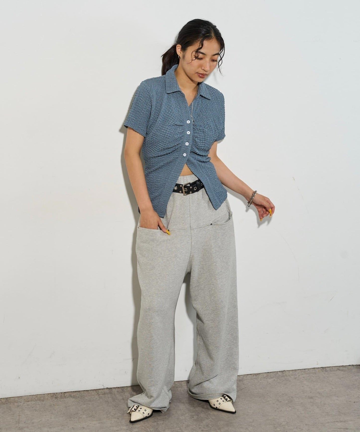 立體褶皺設計 聚攏褶飾 襯衫