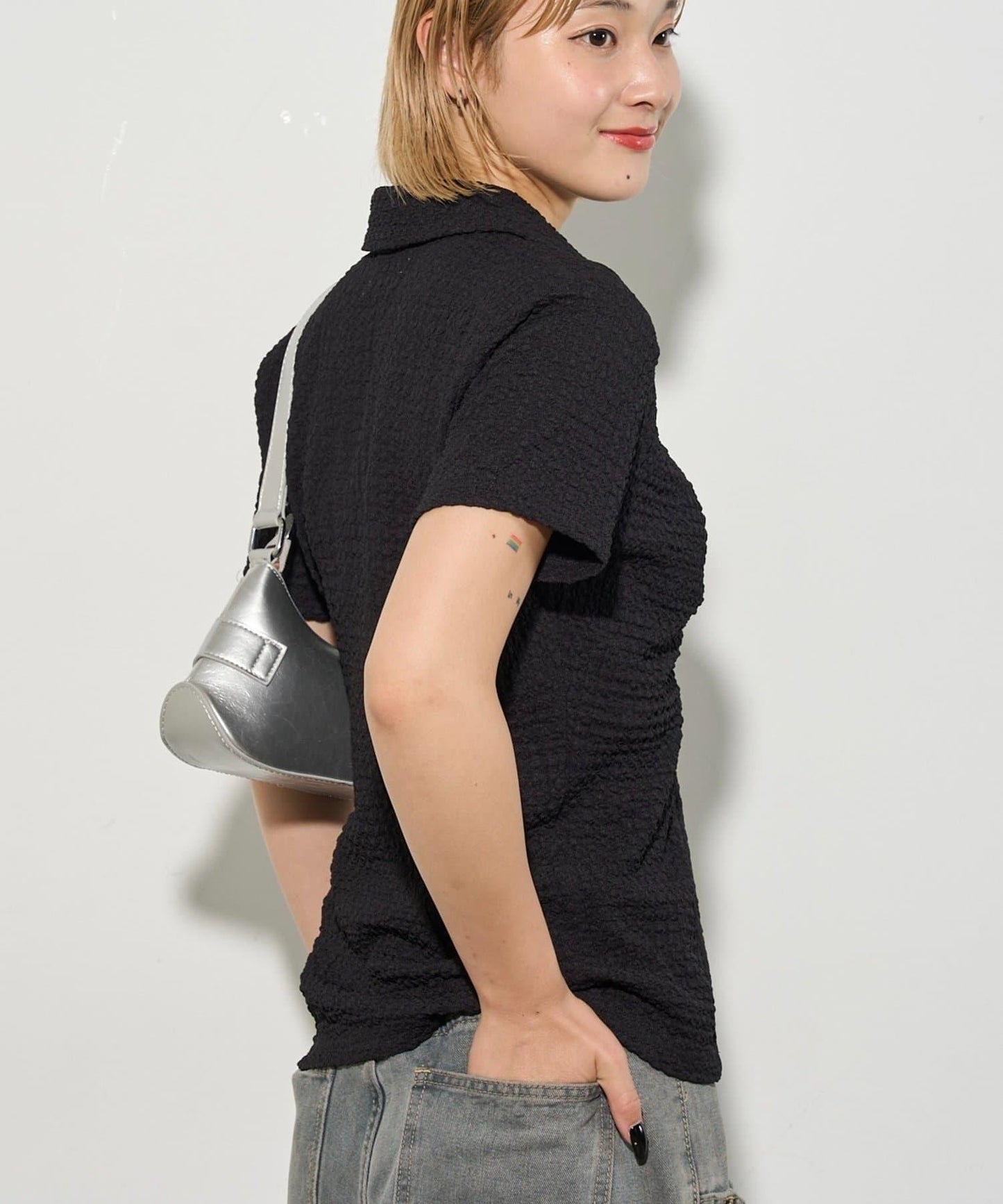 立體褶皺設計 聚攏褶飾 襯衫