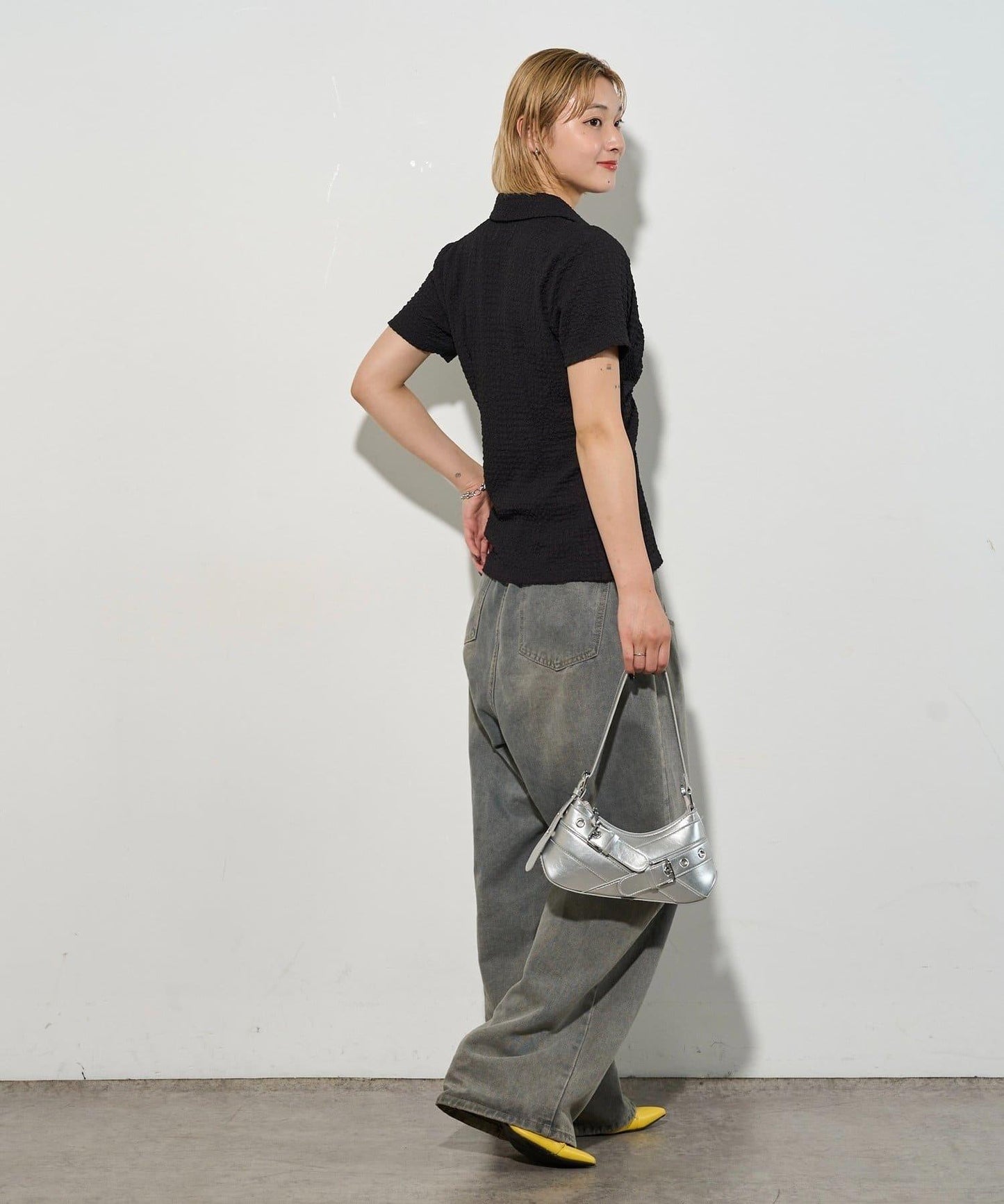 立體褶皺設計 聚攏褶飾 襯衫