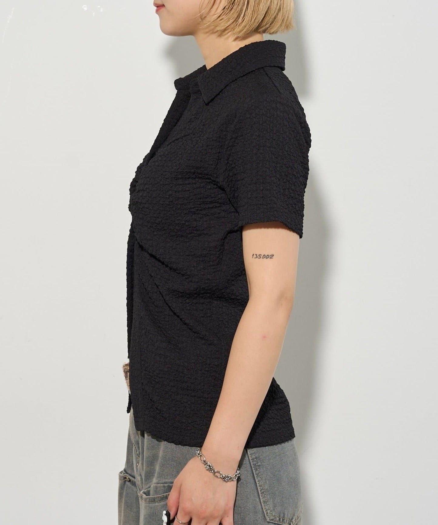 立體褶皺設計 聚攏褶飾 襯衫