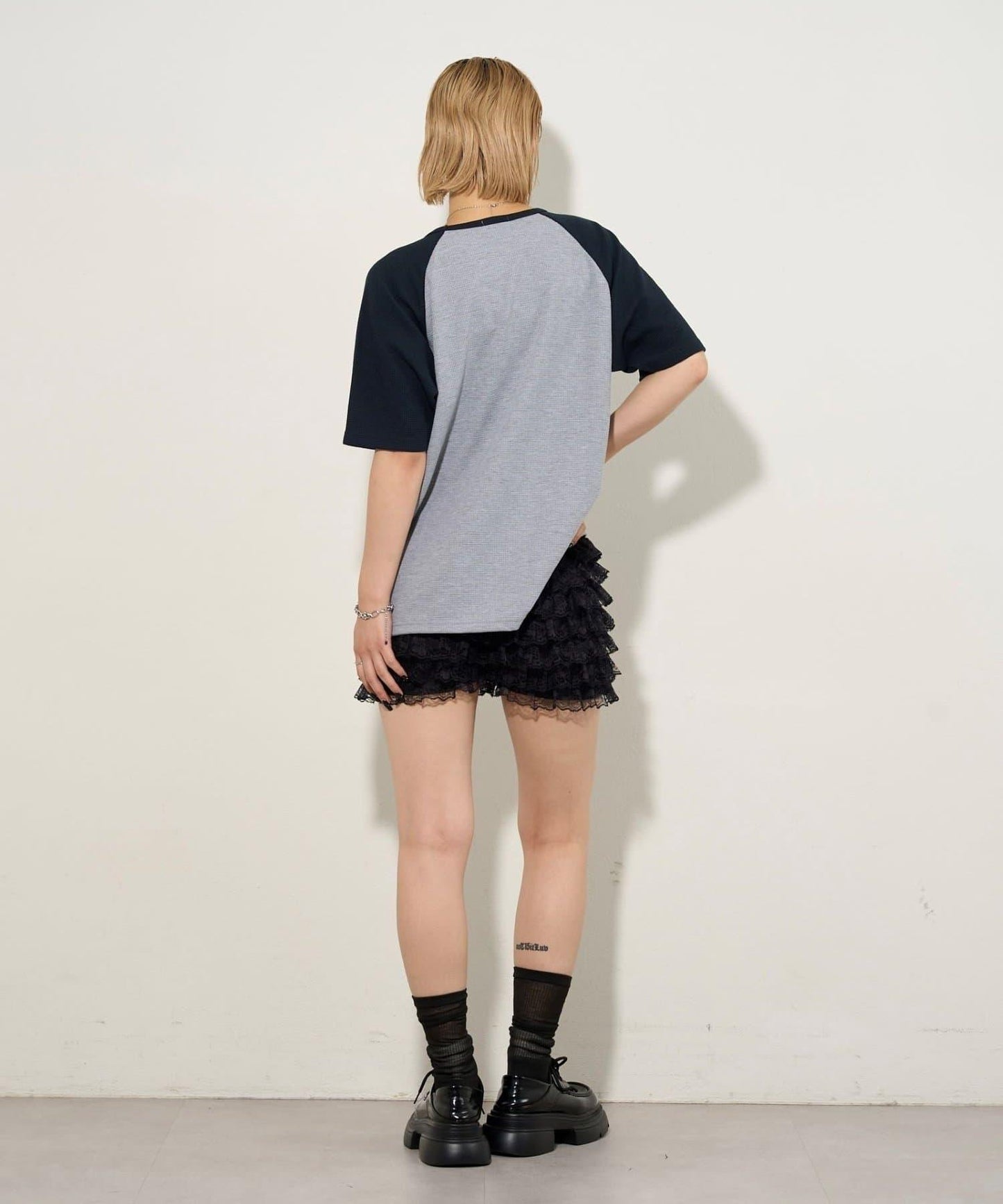 夏洛特華夫爾圓領拉格朗半袖T恤