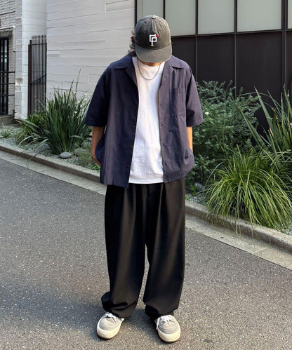 復古風開領襯衫