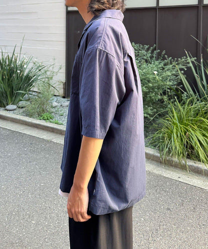 復古風開領襯衫
