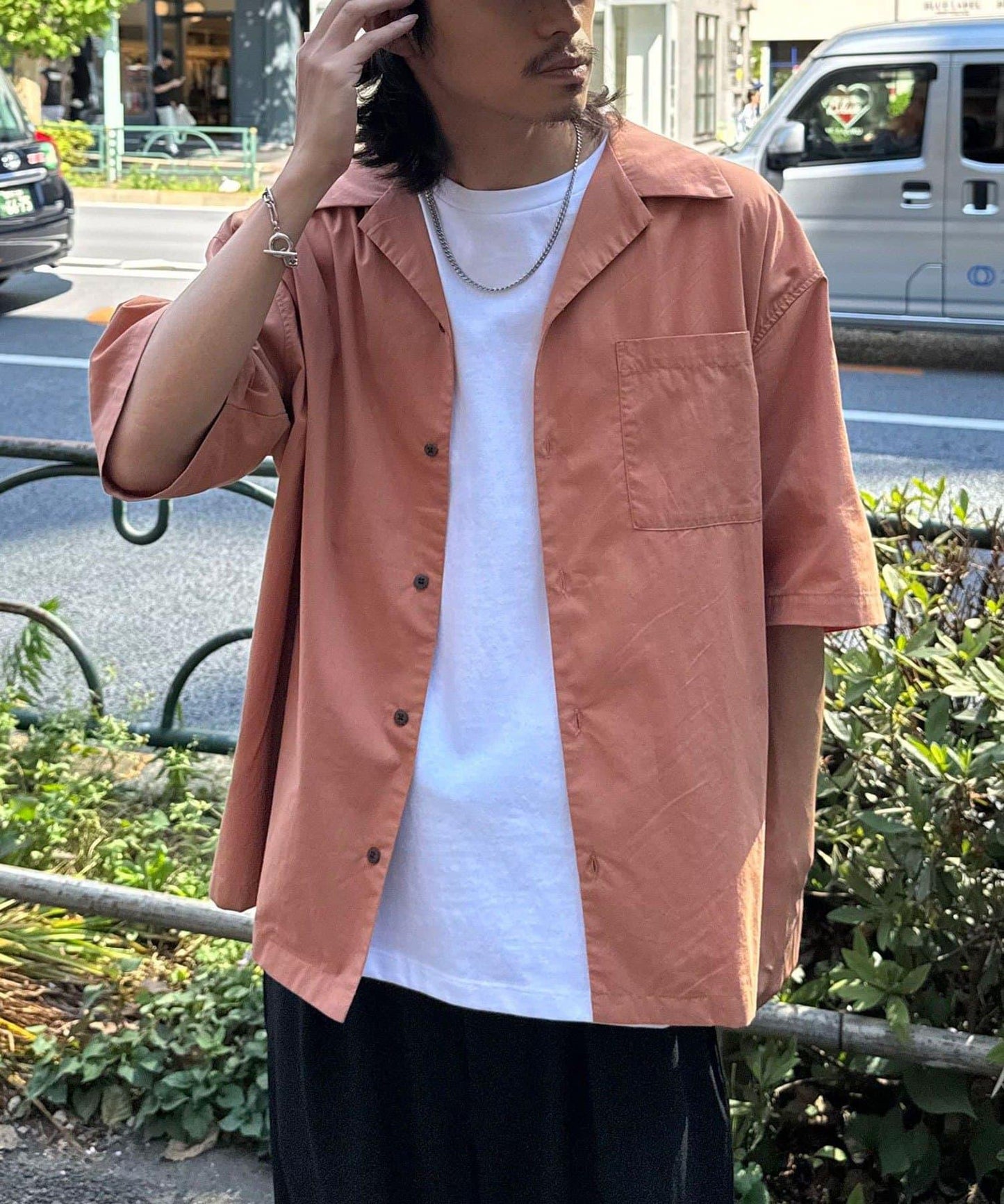 復古風開領襯衫