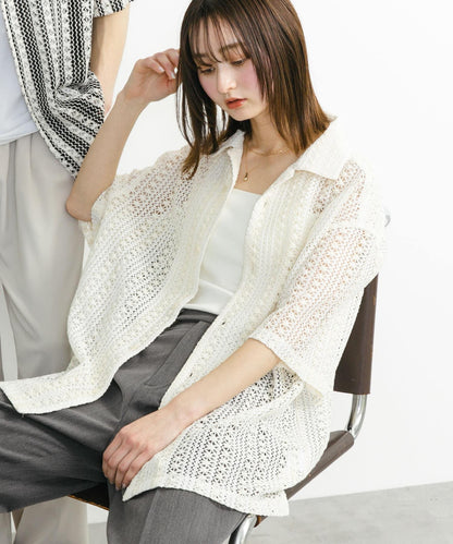 中性款拼色蕾絲開領短袖襯衫