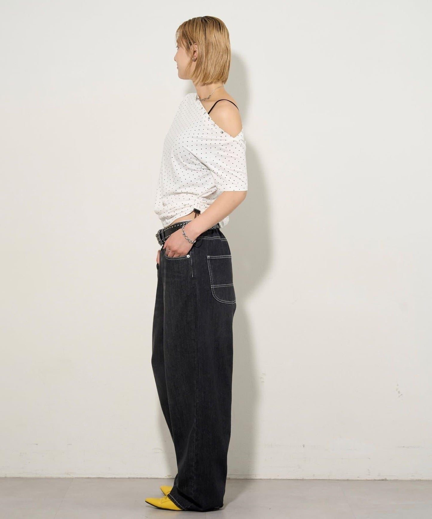 混搭 鉚釘露肩短袖上衣